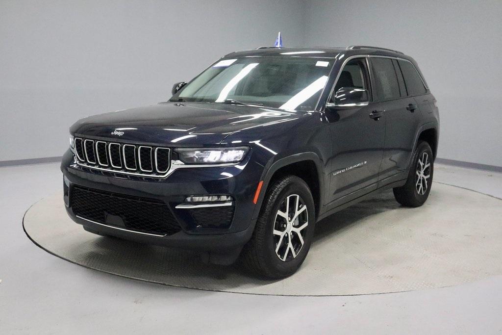 used 2024 Jeep Grand Cherokee car, priced at $35,689
