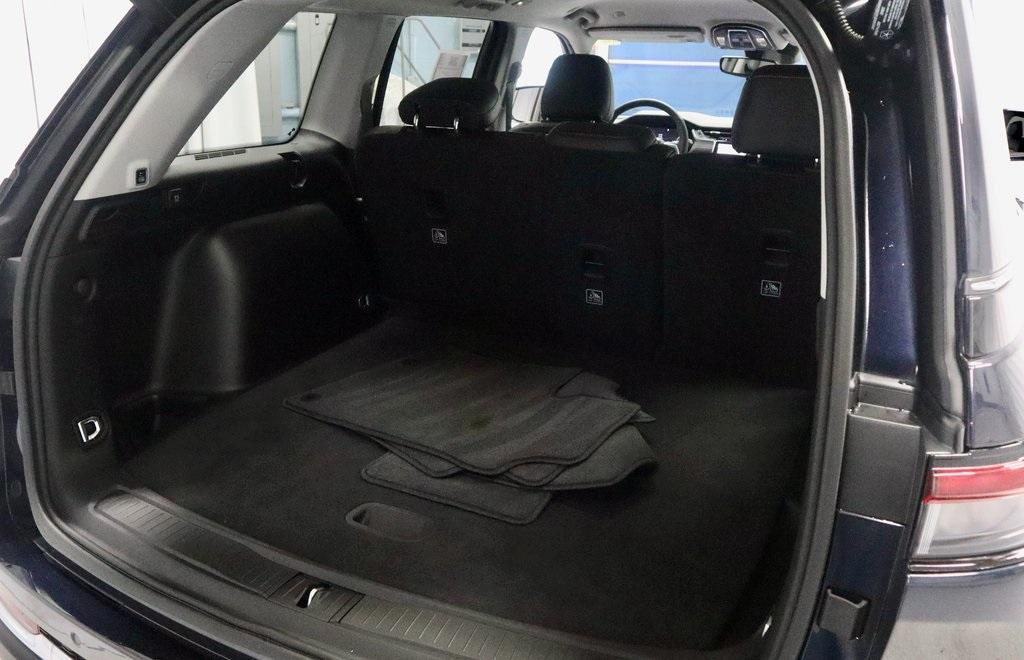 used 2024 Jeep Grand Cherokee car, priced at $35,689