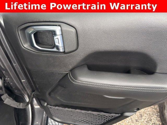 used 2023 Jeep Gladiator car, priced at $31,400