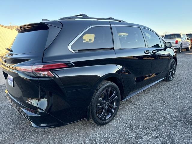 used 2022 Toyota Sienna car, priced at $37,700