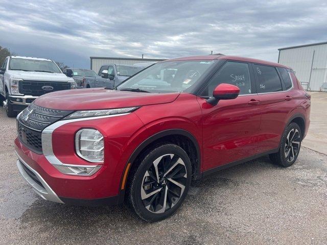 used 2024 Mitsubishi Outlander car, priced at $25,700