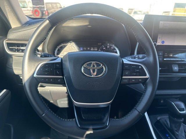 used 2024 Toyota Highlander car, priced at $36,000