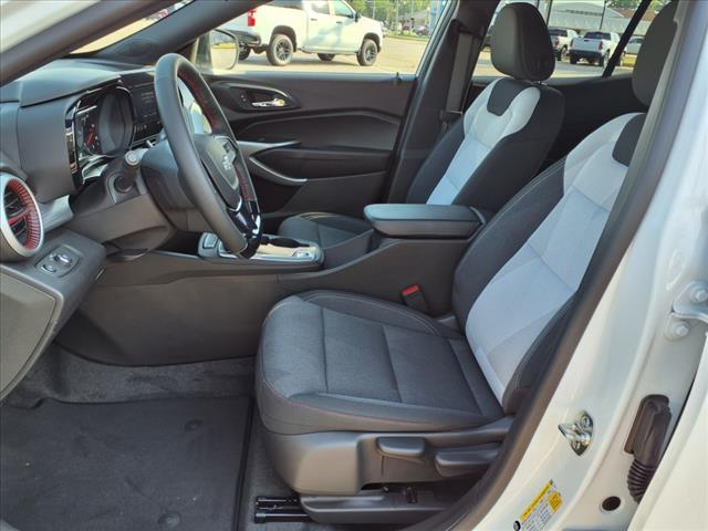 new 2025 Chevrolet Trax car, priced at $24,330
