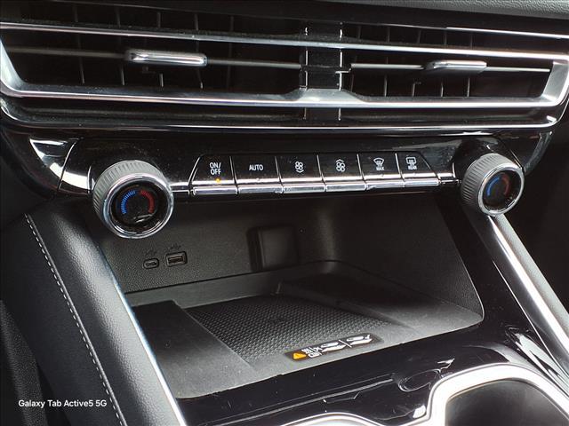 used 2025 Chevrolet Traverse car, priced at $40,503