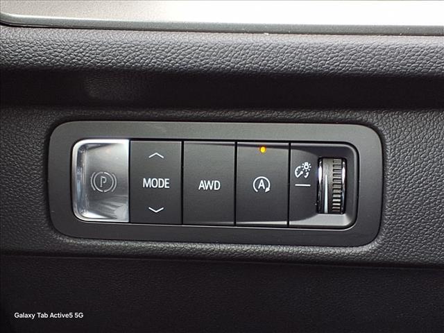 used 2025 Chevrolet Traverse car, priced at $40,503