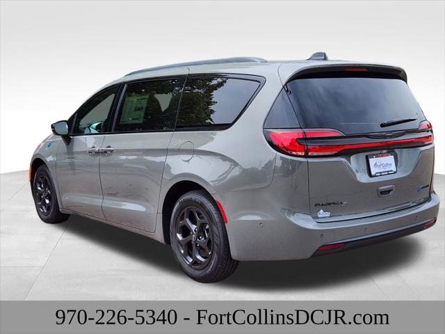 new 2025 Chrysler Pacifica Hybrid car, priced at $53,895