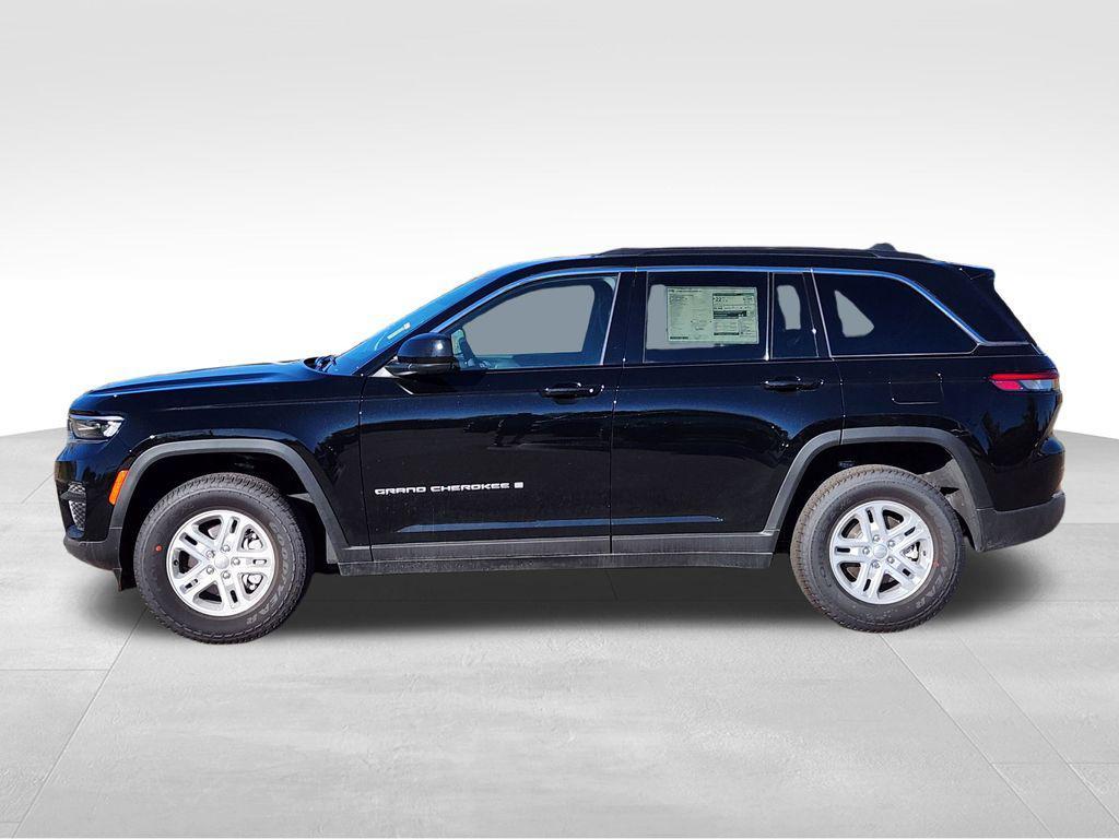 new 2025 Jeep Grand Cherokee car, priced at $39,614