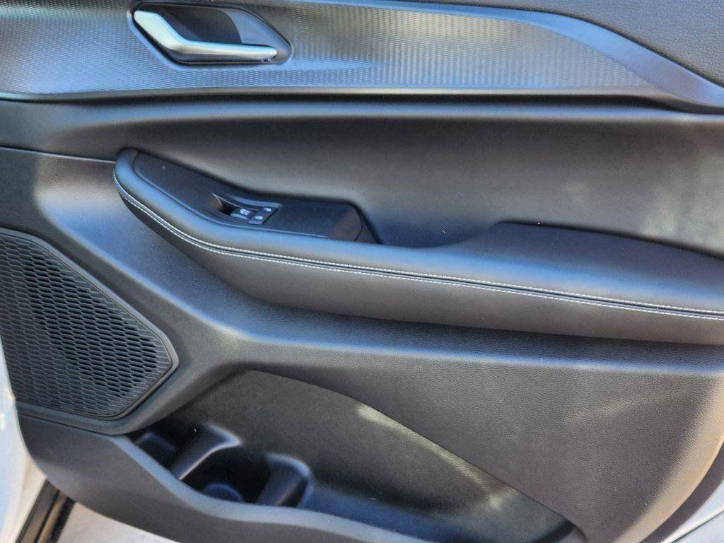 new 2025 Jeep Grand Cherokee car, priced at $38,024