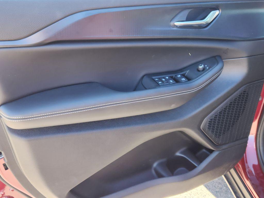 new 2025 Jeep Grand Cherokee L car, priced at $45,322