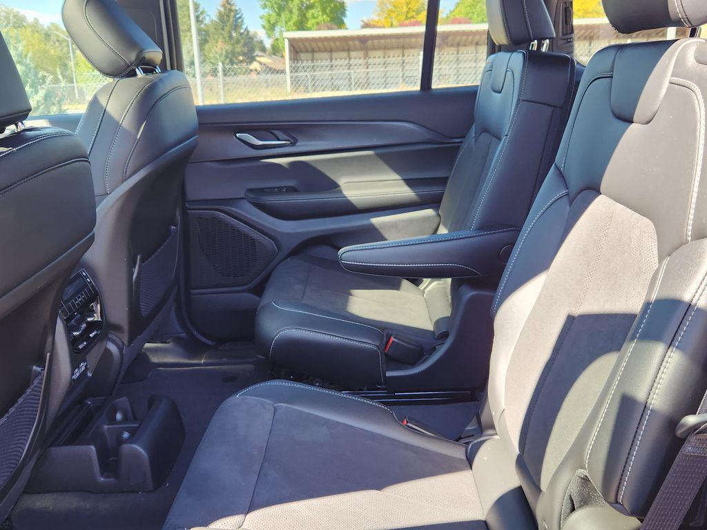 new 2025 Jeep Grand Cherokee L car, priced at $45,322