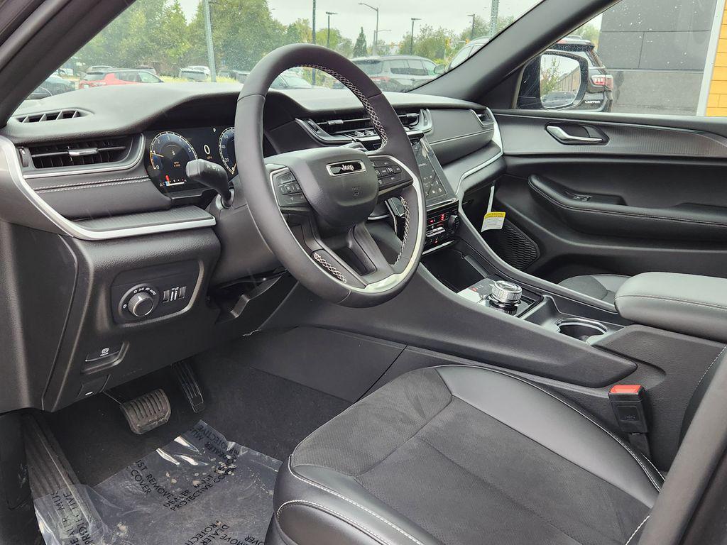 new 2025 Jeep Grand Cherokee L car, priced at $46,198