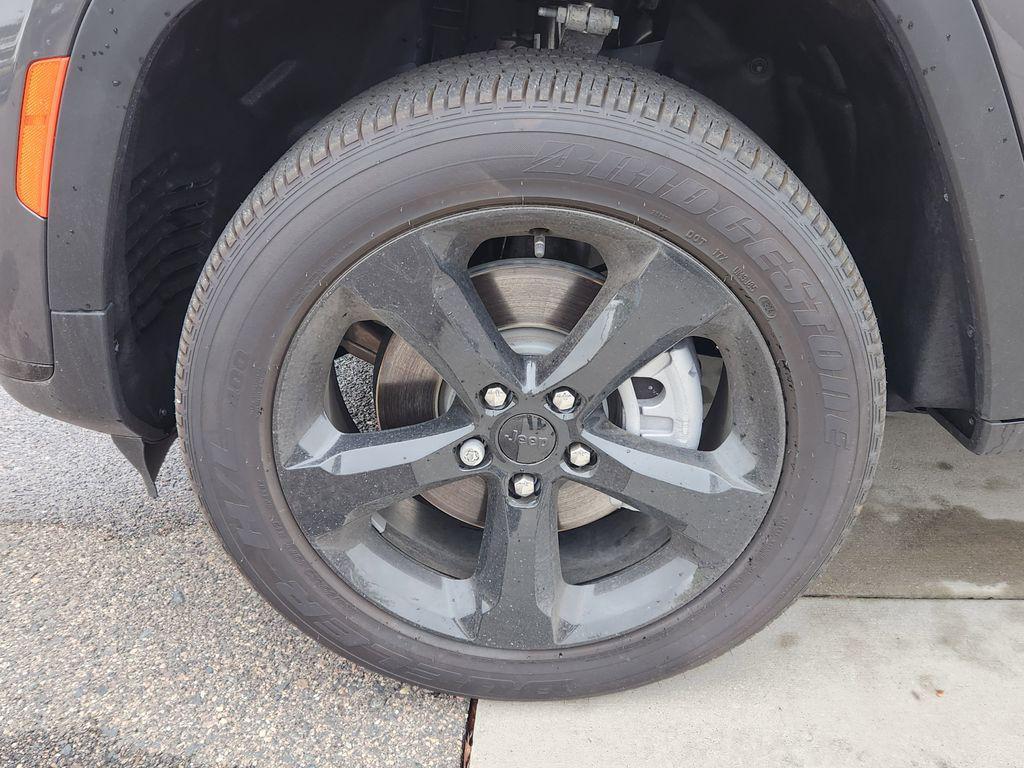 new 2025 Jeep Grand Cherokee L car, priced at $46,198