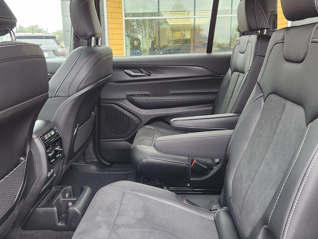 new 2025 Jeep Grand Cherokee L car, priced at $46,198