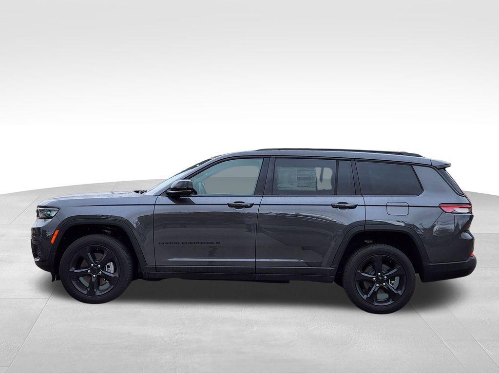 new 2025 Jeep Grand Cherokee L car, priced at $46,198