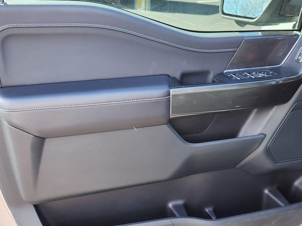 used 2021 Ford F-150 car, priced at $35,995