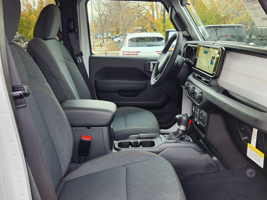 new 2025 Jeep Gladiator car, priced at $45,166