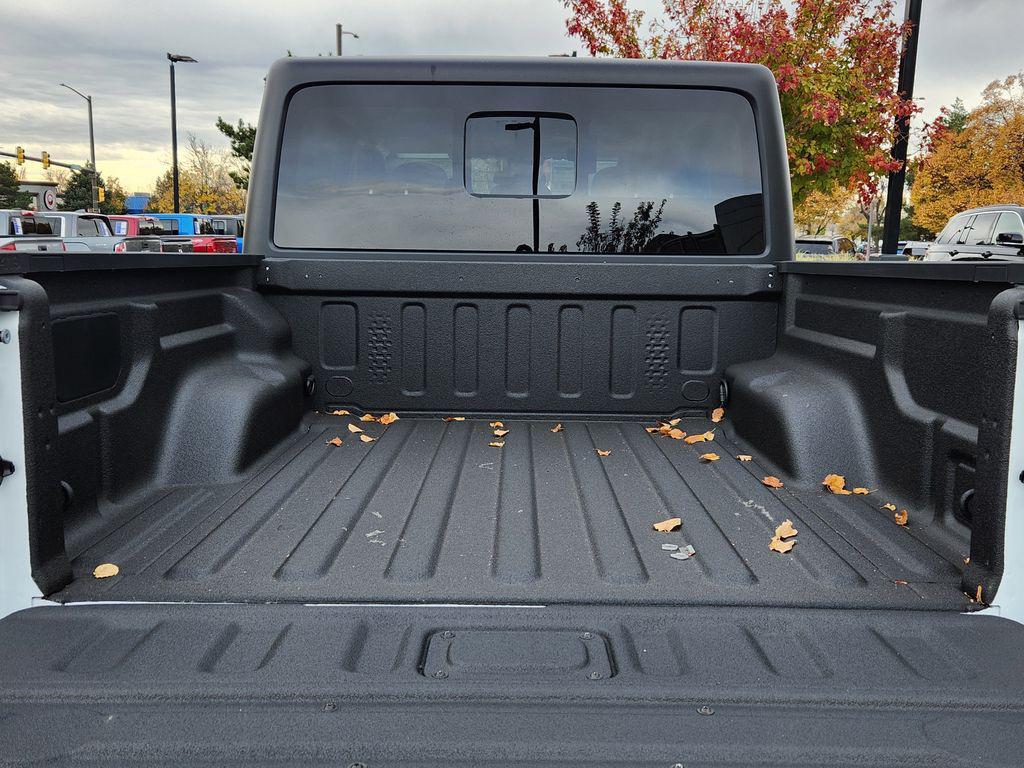 new 2025 Jeep Gladiator car, priced at $45,166