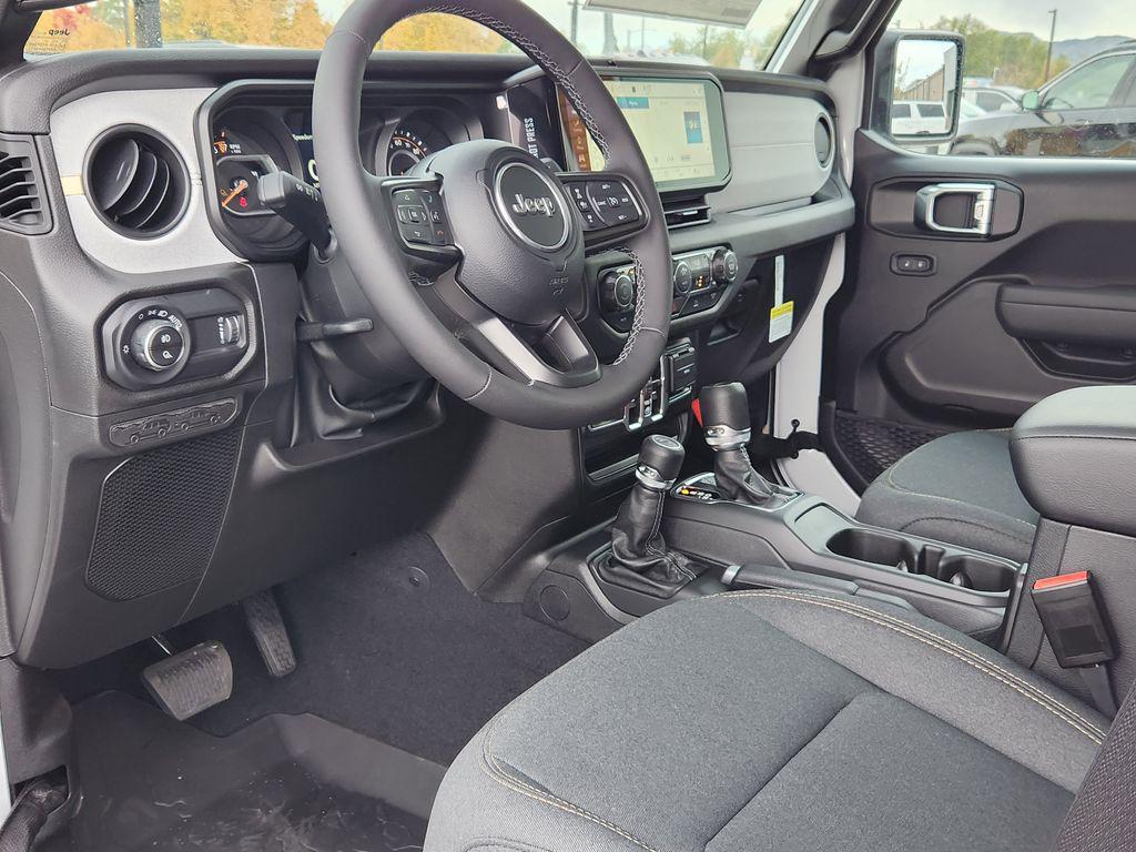 new 2025 Jeep Gladiator car, priced at $45,166