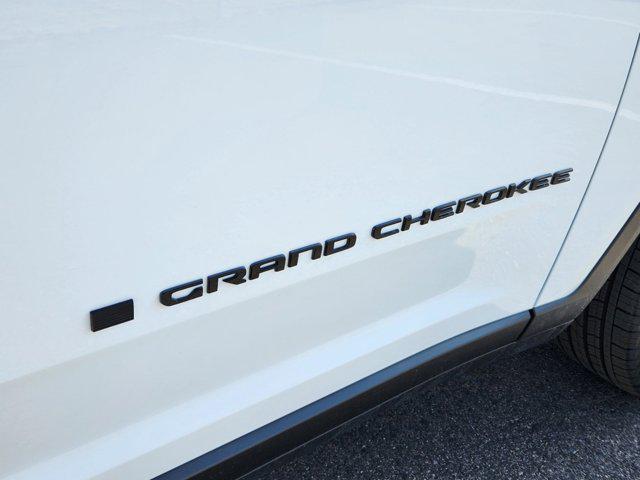 new 2025 Jeep Grand Cherokee car, priced at $43,734