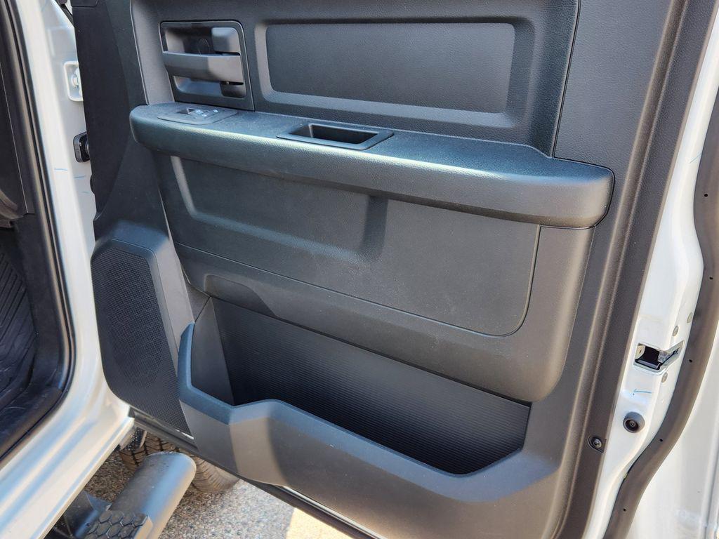 new 2025 Ram 3500 car, priced at $80,377