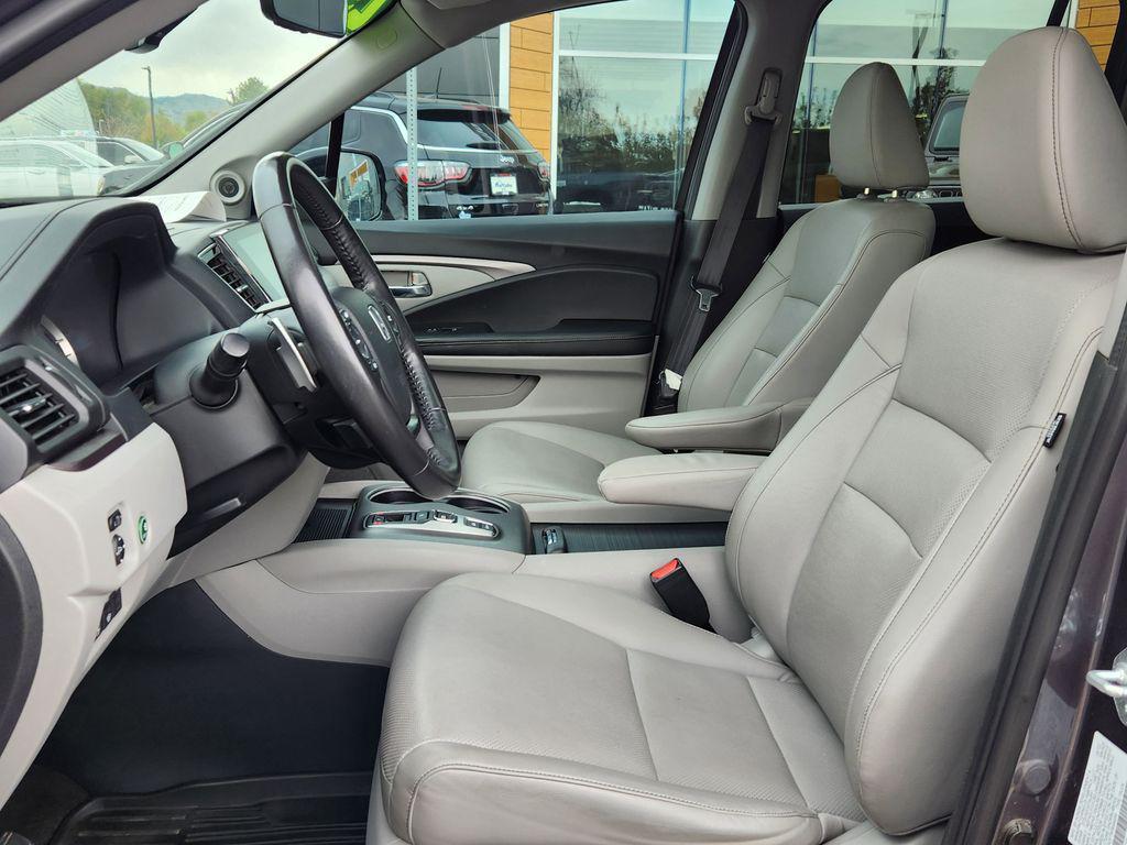 used 2023 Honda Ridgeline car, priced at $32,422