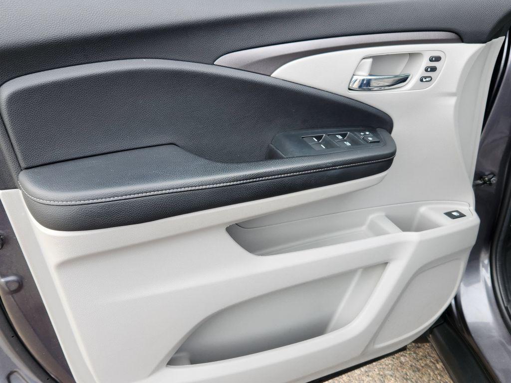 used 2023 Honda Ridgeline car, priced at $32,422