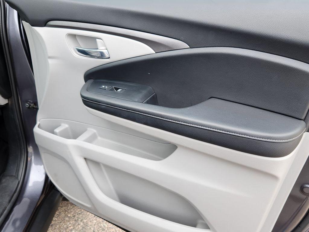 used 2023 Honda Ridgeline car, priced at $32,422