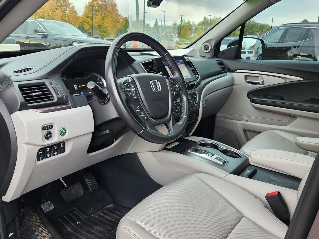 used 2023 Honda Ridgeline car, priced at $32,422