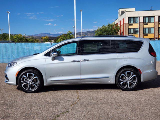 new 2024 Chrysler Pacifica car, priced at $52,558