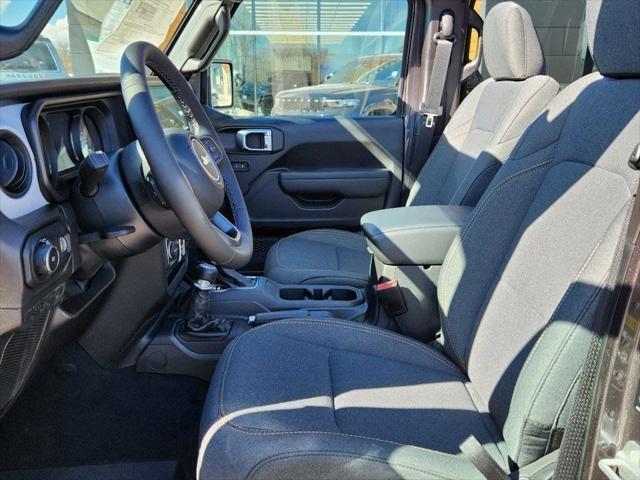 new 2025 Jeep Wrangler car, priced at $46,469