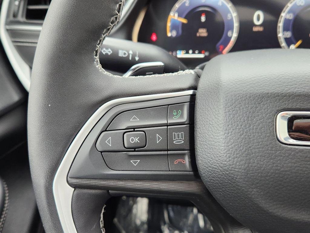 new 2025 Jeep Grand Cherokee car, priced at $43,724