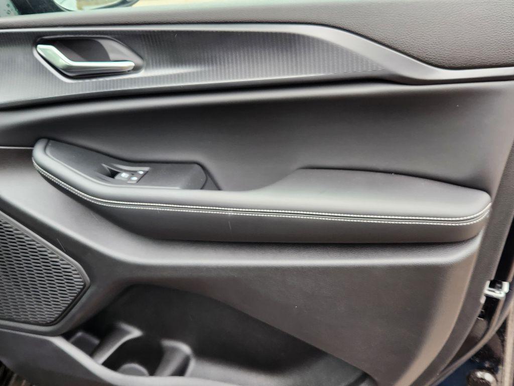 new 2025 Jeep Grand Cherokee car, priced at $43,724