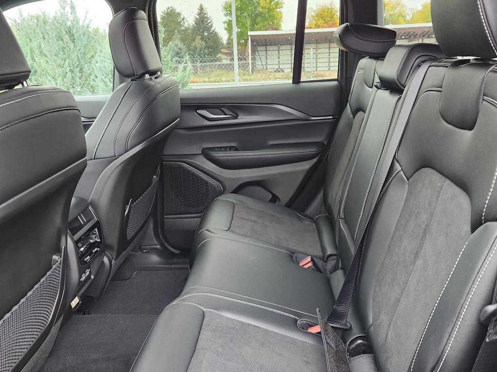 new 2025 Jeep Grand Cherokee car, priced at $43,724