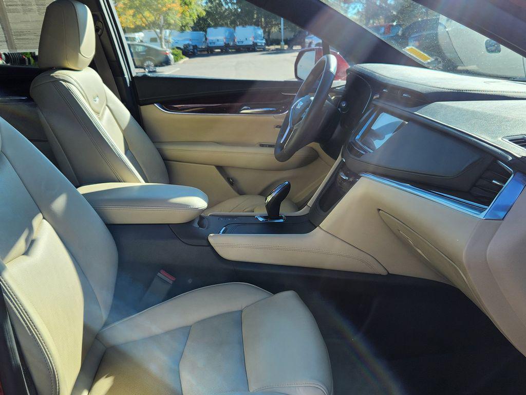 used 2017 Cadillac XT5 car, priced at $18,495