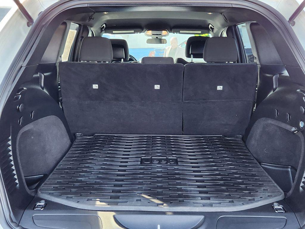 used 2021 Jeep Grand Cherokee car, priced at $24,195