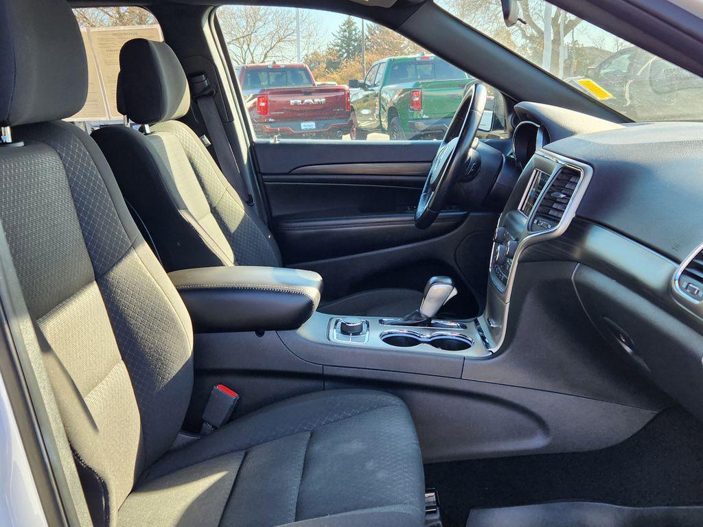 used 2021 Jeep Grand Cherokee car, priced at $24,195