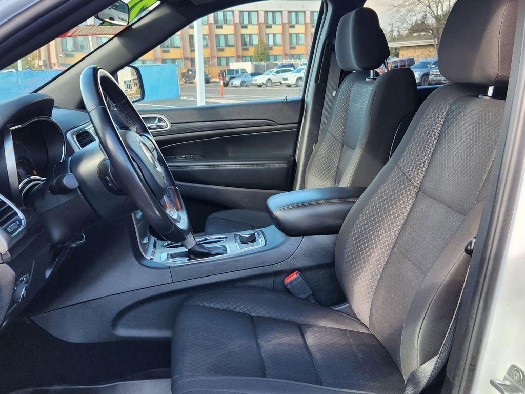 used 2021 Jeep Grand Cherokee car, priced at $24,195