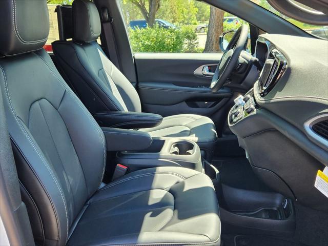 new 2025 Chrysler Pacifica car, priced at $49,091