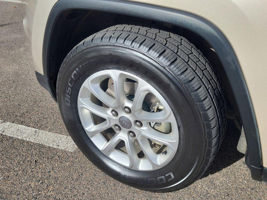 used 2014 Jeep Grand Cherokee car, priced at $12,795