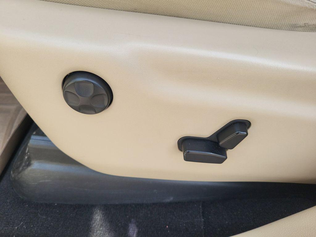 used 2014 Jeep Grand Cherokee car, priced at $12,795