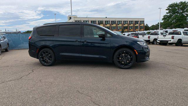 new 2024 Chrysler Pacifica car, priced at $42,870