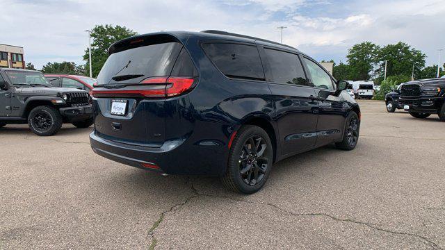 new 2024 Chrysler Pacifica car, priced at $42,870