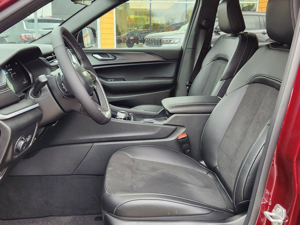 new 2025 Jeep Grand Cherokee L car, priced at $41,953