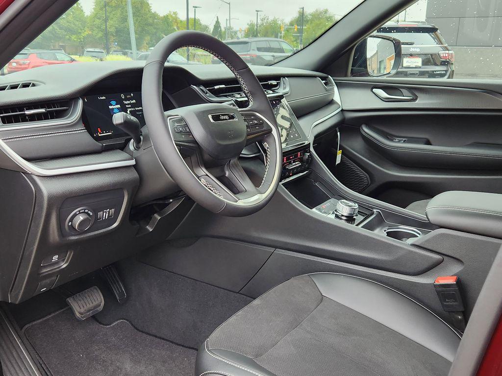 new 2025 Jeep Grand Cherokee L car, priced at $41,953