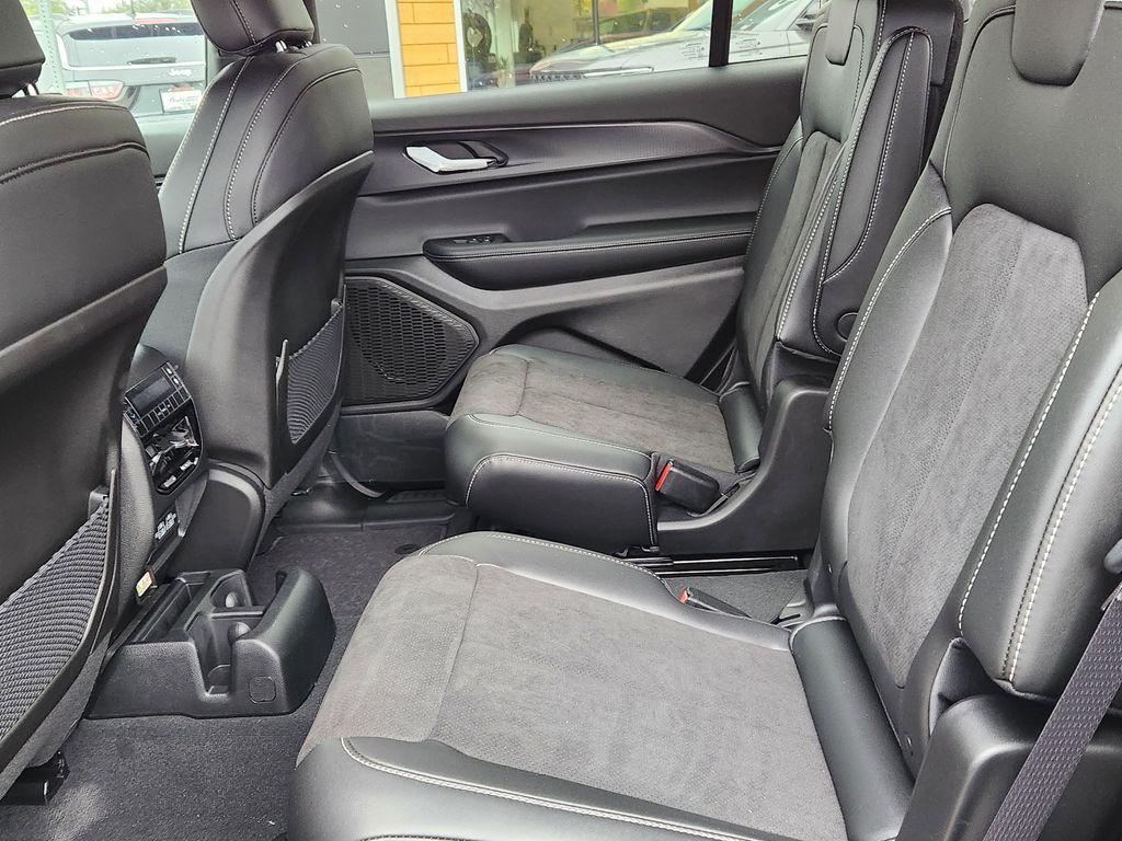 new 2025 Jeep Grand Cherokee L car, priced at $41,953