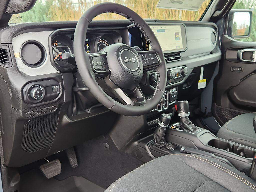 new 2025 Jeep Gladiator car, priced at $45,146