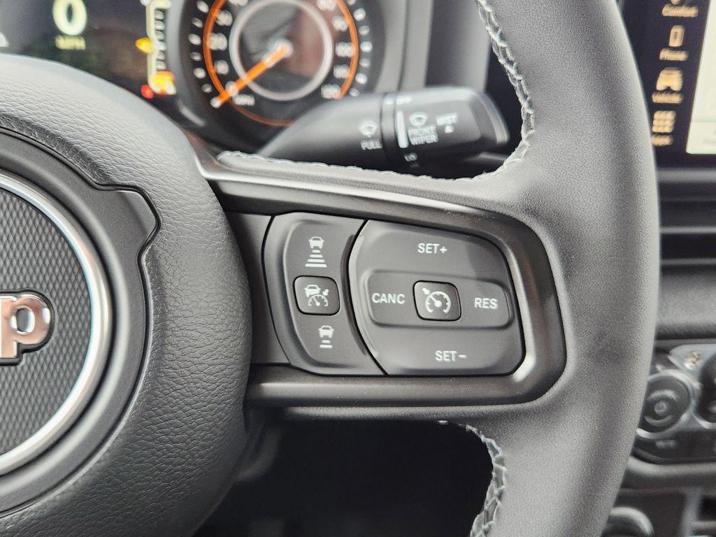 new 2025 Jeep Gladiator car, priced at $45,146