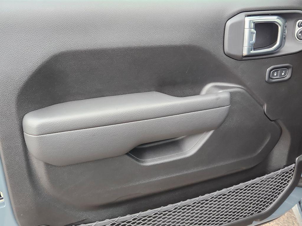 new 2025 Jeep Gladiator car, priced at $45,146