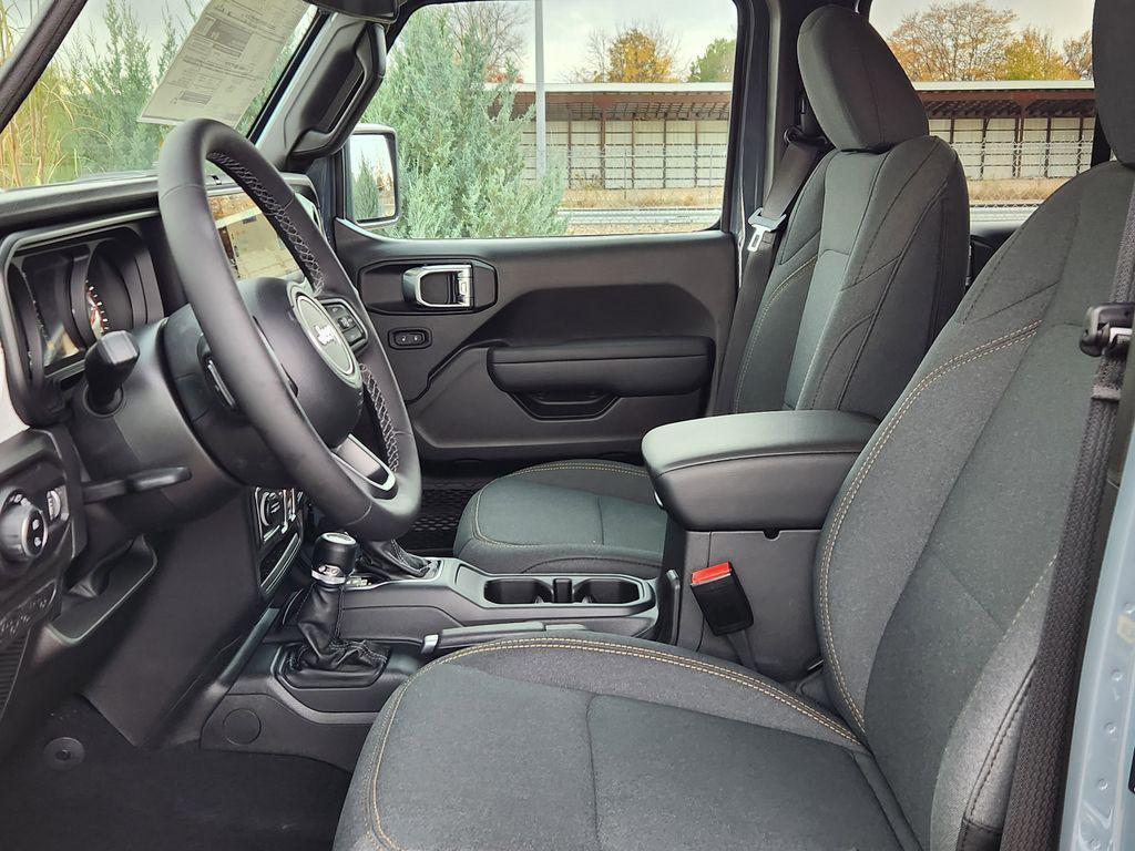 new 2025 Jeep Gladiator car, priced at $45,146