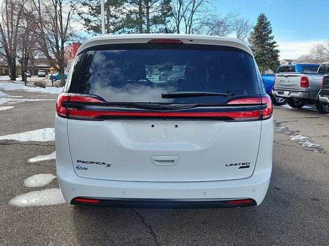 new 2025 Chrysler Pacifica car, priced at $51,559